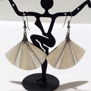Vintage Mother of Pearl Fan Shaped Drop Earrings Silver Tone